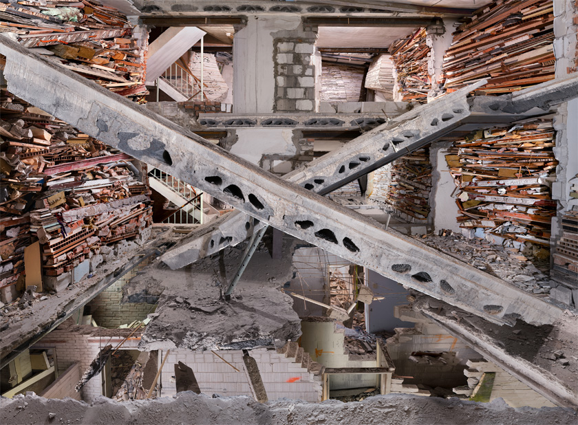 Teeuwen Marjan - Destroyed House