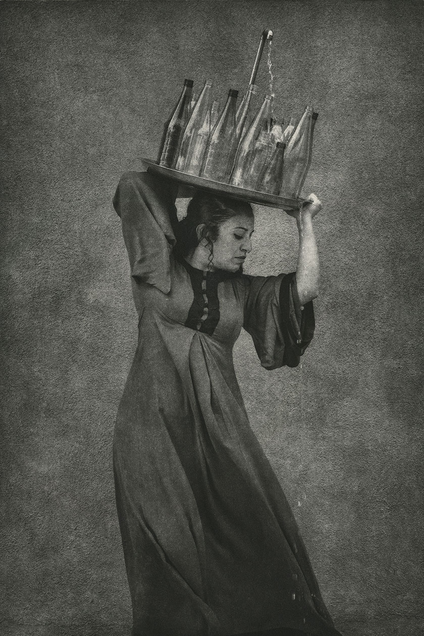 Sama Alshaibi - Carry Over