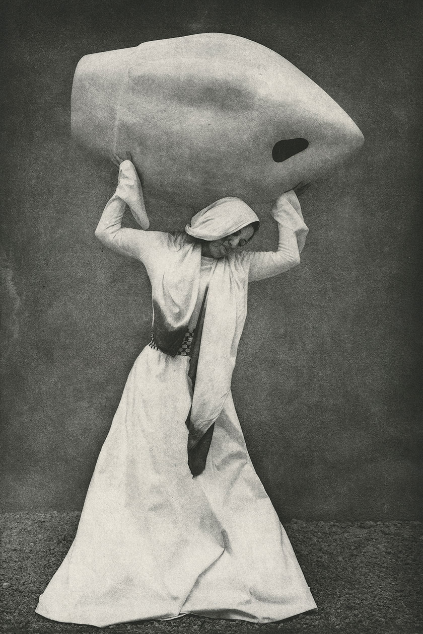 Sama Alshaibi - Carry Over