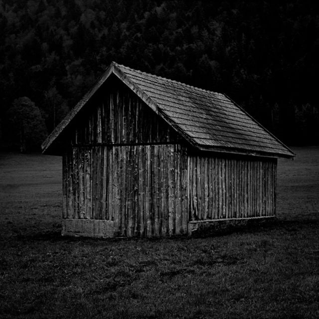 .
Mamiya C220
Kodak Tri-X 400
XTOL + Rodinal

#baad5eed #ishotfilm #analogphotography #grainisgood #bnwzone #bnw_switzerland #bnwphotography #bnw_magazine #bnwawards #filmbnw #filmphotomag #infilmwetrust #filmisnotdead #filmisbetter #blackandwhitephotographymag #shotitwithfilm #theanalogclub #deepblackmag #monochrome #monochromatic #monochromephotography #argentique #blackandwhitephotography #bnw #blackandwhite #photography #photooftheday #bnw_captures #schwarzweissfotografie #NDLP26