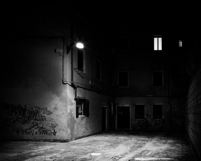 .
Pentax 67
Kodak Tri-X 400
Rodinal

#baad5eed #ishotfilm #analogphotography #grainisgood #bnwzone #bnw_switzerland #bnwphotography #bnw_magazine #bnwawards #filmbnw #filmphotomag #infilmwetrust #filmisnotdead #filmisbetter #blackandwhitephotographymag #shotitwithfilm #theanalogclub #deepblackmag #monochrome #monochromatic #monochromephotography #argentique #blackandwhitephotography #bnw #blackandwhite #photography #photooftheday #bnw_captures #schwarzweissfotografie #NDLP26